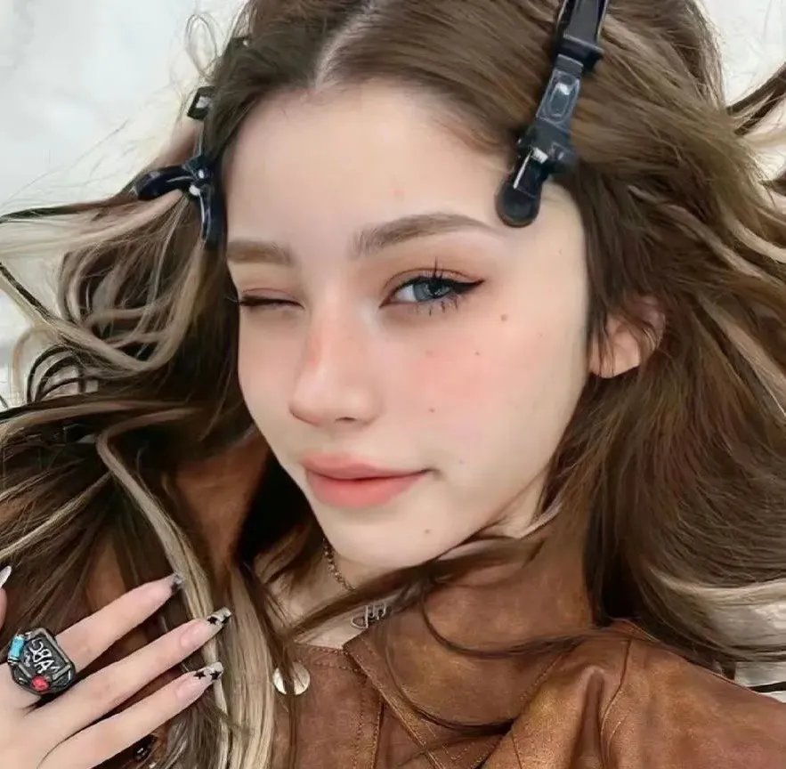 校草是女生